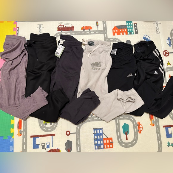 Collection/lot of name brand joggers (including Roots, adidas, Gap, and more) - Picture 1 of 7